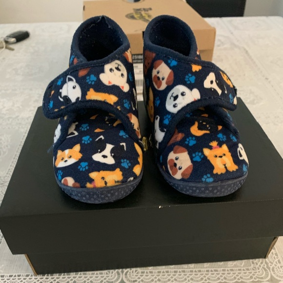 Home slippers for toddlers - Picture 1 of 3